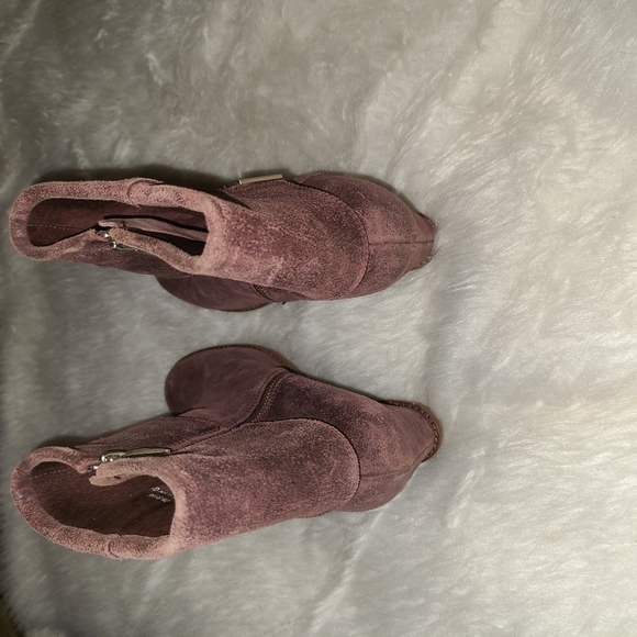 Johnston & Murphy S. 9.5 Distressed Dark Red Leather Wedge Booties - Picture 4 of 7